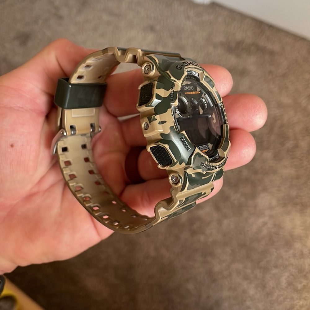 G-Shock Camouflage Digital Watch - Picture 3 of 4
